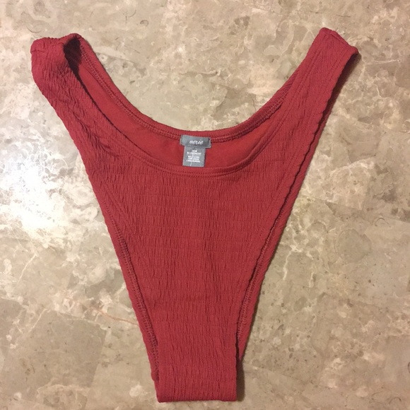 high leg cheeky bikini